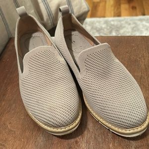 Me Too mesh Autry Wedge grey slip on